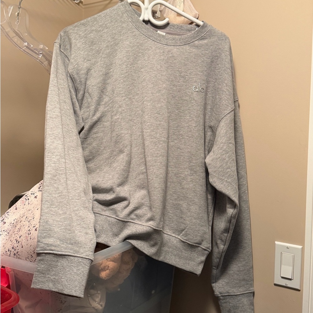 Alo  Gray accolade Sweatshirt new